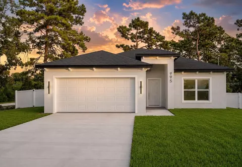 995 9th Ave, Deland, FL 32724