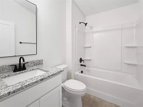 Bath - 7648 Bent Tree Loop, Saint Cloud, FL 34771 photo 3 of 3