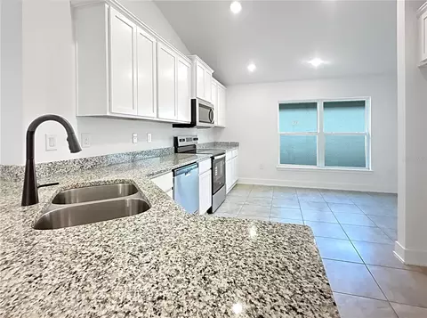 Kitchen - 7648 Bent Tree Loop, Saint Cloud, FL 34771 photo 1 of 2