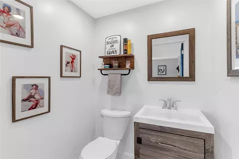 Bath - 855 Pearl Dr, Mount Dora, FL 32757 photo 1 of 2
