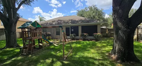 1068 Vanderbilt Dr, Eustis, FL 32726 photo 4