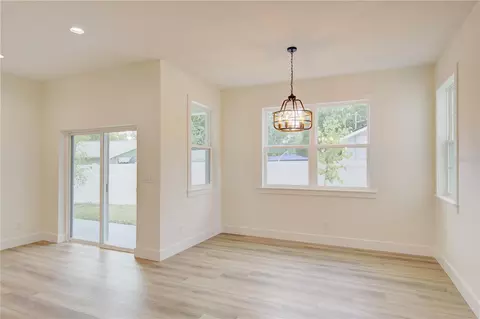 Dining - 1316 E 9th Ave, Mount Dora, FL 32757 photo 3 of 3