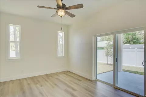 Bedroom - 1316 E 9th Ave, Mount Dora, FL 32757 photo 2 of 9