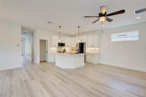 Living - 1316 E 9th Ave, Mount Dora, FL 32757 photo 3 of 5