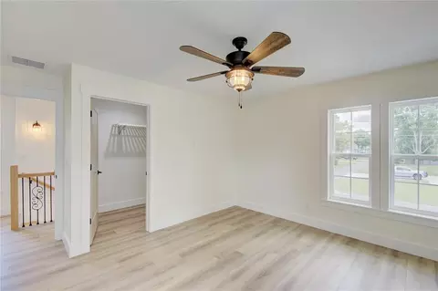 Bedroom - 1316 E 9th Ave, Mount Dora, FL 32757 photo 6 of 9