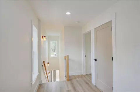Entry Way - 1316 E 9th Ave, Mount Dora, FL 32757 photo 4 of 5
