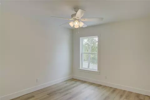 Bedroom - 1316 E 9th Ave, Mount Dora, FL 32757 photo 8 of 9