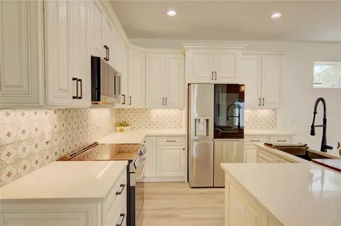 Kitchen - 1316 E 9th Ave, Mount Dora, FL 32757 photo 5 of 11