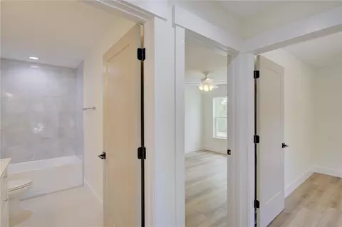 Entry Way - 1316 E 9th Ave, Mount Dora, FL 32757 photo 5 of 5
