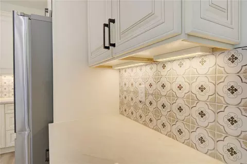 Kitchen - 1316 E 9th Ave, Mount Dora, FL 32757 photo 8 of 11