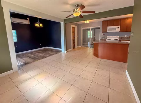 Living - 880 Emerald Dr, Mount Dora, FL 32757 photo 1 of 4