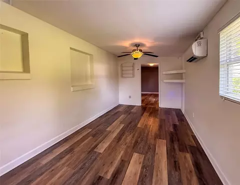 Living - 880 Emerald Dr, Mount Dora, FL 32757 photo 4 of 4