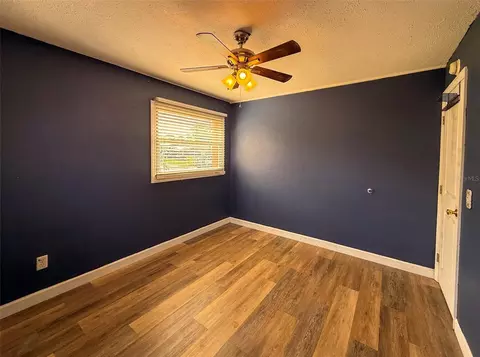 Bedroom - 880 Emerald Dr, Mount Dora, FL 32757 photo 6 of 8