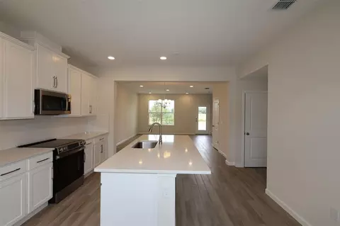 Kitchen - 1417 Hyde St, Saint Cloud, FL 34771 photo 2 of 4