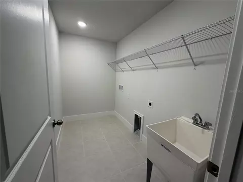 6943 Five Oaks Dr, Harmony, FL 34773 photo 13