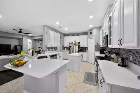 Kitchen - 3651 Daydream Pl, Saint Cloud, FL 34772 photo 2 of 3