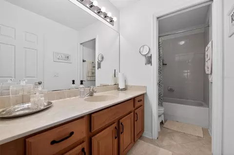 Bath - 3651 Daydream Pl, Saint Cloud, FL 34772 photo 2 of 4