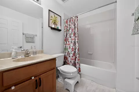 Bath - 3651 Daydream Pl, Saint Cloud, FL 34772 photo 3 of 4