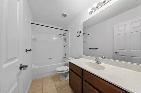 Bath - 4907 Terrapin Blvd, Saint Cloud, FL 34771 photo 2 of 2