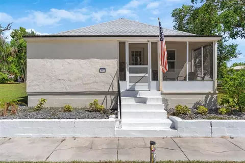 111 Shepard Ave, Dundee, FL 33838