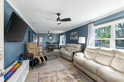 Living - 111 Shepard Ave, Dundee, FL 33838 photo 1 of 2
