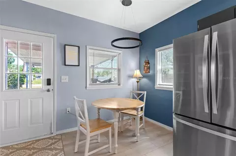 Dining - 111 Shepard Ave, Dundee, FL 33838 photo 3 of 3