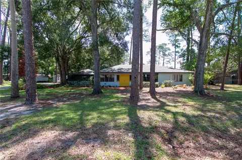 119 W Crystal Dr, Sanford, FL 32773