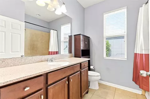 Bath - 3505 Sprite Ln, Saint Cloud, FL 34772 photo 3 of 4