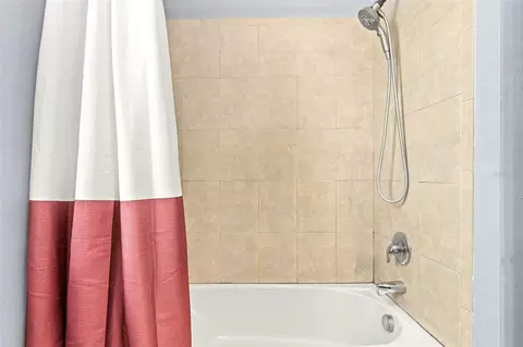 Bath - 3505 Sprite Ln, Saint Cloud, FL 34772 photo 4 of 4