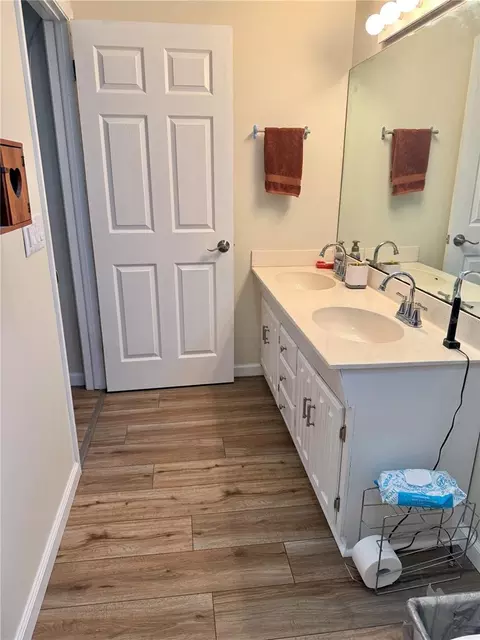 Bath - 602 Sullivan Ave, Ocoee, FL 34761 photo 2 of 3