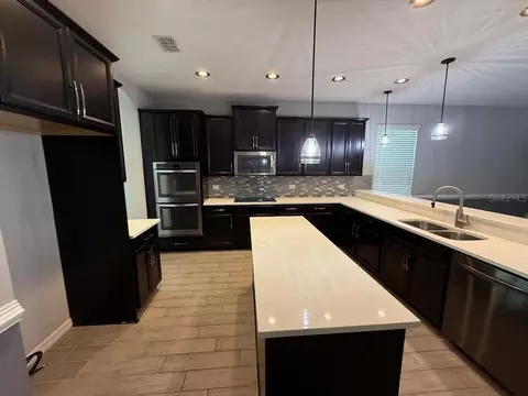 Kitchen - 5251 Villa Rosa Ave, Saint Cloud, FL 34771 photo 2 of 6