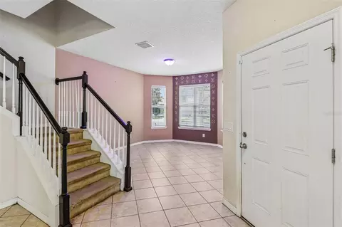 Entry Way - 5231 Villa Rosa Ave, Saint Cloud, FL 34771 photo 2 of 4