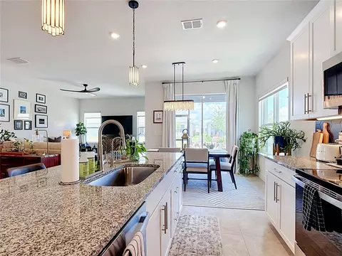 Kitchen - 5757 Anders Way, Saint Cloud, FL 34771 photo 4 of 10
