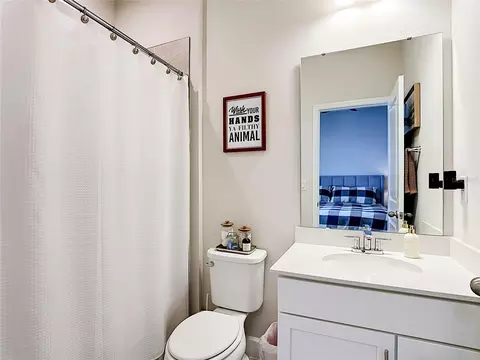 Bath - 5757 Anders Way, Saint Cloud, FL 34771 photo 1 of 7
