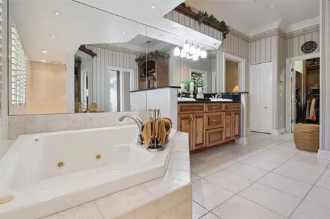 Bath - 605 Old Mount Dora Rd, Eustis, FL 32726 photo 1 of 7