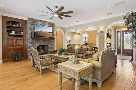 Living - 605 Old Mount Dora Rd, Eustis, FL 32726 photo 1 of 3