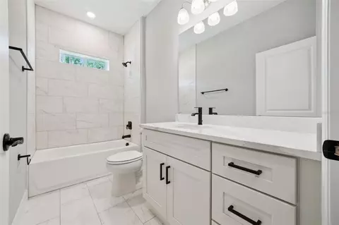 Bath - 7073 SW 131st Loop, Ocala, FL 34473 photo 3 of 3