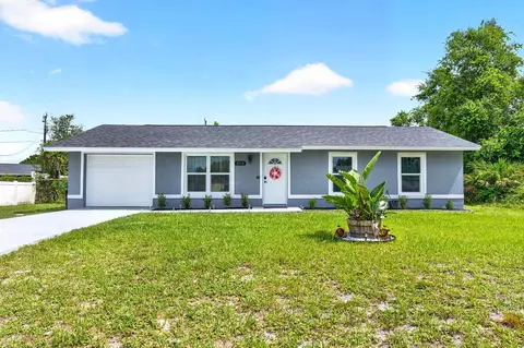 2910 Flynn St, Deltona, FL 32738
