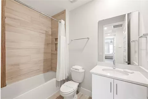 Bath - 7909 Draw St, Reunion, FL 34747 photo 1 of 2