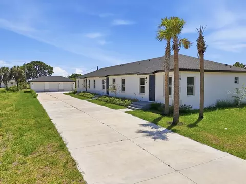 195 Rotonda Blvd W #3, Rotonda West, FL 33947