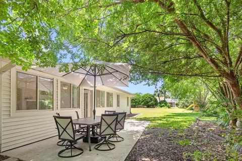 Exterior - 82 Kingsley Pl, Ormond Beach, FL 32174 photo 2 of 7