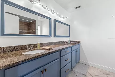 Bath - 82 Kingsley Pl, Ormond Beach, FL 32174 photo 1 of 2