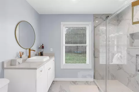 Bath - 2704 Libbys Ln, Ocoee, FL 34761 photo 1 of 2