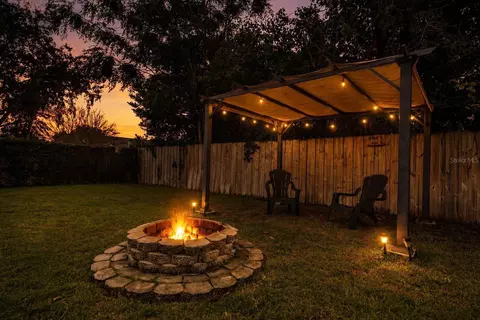 Exterior - 2704 Libbys Ln, Ocoee, FL 34761 photo 2 of 10