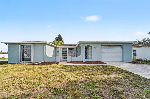 3207 Salisbury Dr, Holiday, FL 34691