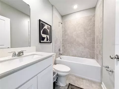 Bath - 1104 Tyler Loop, Winter Haven, FL 33884 photo 2 of 2