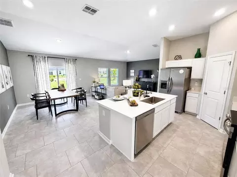 Kitchen - 1104 Tyler Loop, Winter Haven, FL 33884 photo 2 of 2