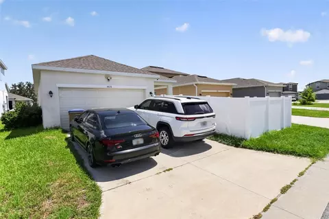 Exterior - 5616 Beggs Rd, Saint Cloud, FL 34771 photo 4 of 6