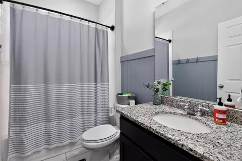 Bath - 5616 Beggs Rd, Saint Cloud, FL 34771 photo 2 of 2
