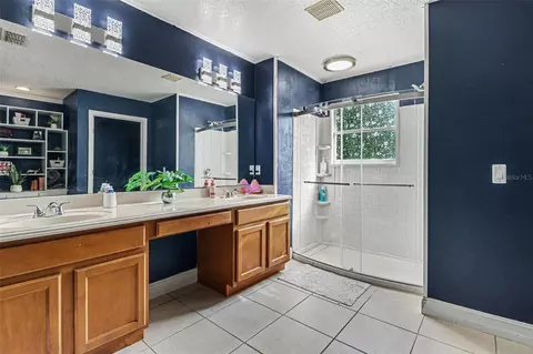 Bath - 7014 Cupseed Ln, Harmony, FL 34773 photo 3 of 3